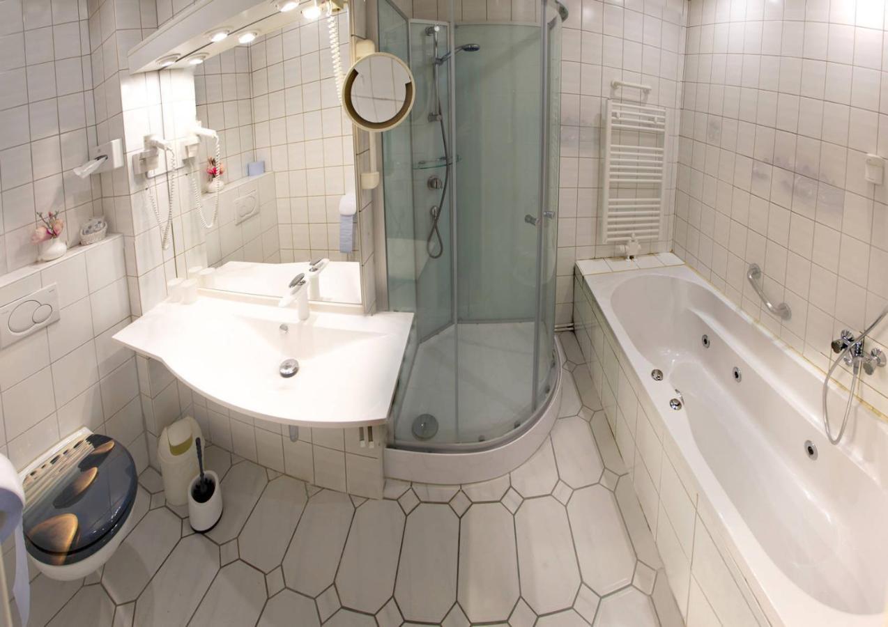 Ferienwohnanlage Duenenhaus Apartment โฮวัคท์ ภายนอก รูปภาพ